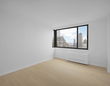 124 West 60th Street - Photo Thumbnail 2