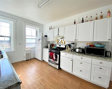 447 Park Dr Apt 3c - Photo Thumbnail 2