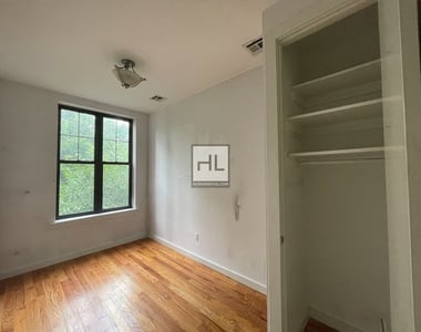 330 Harman Street - Photo Thumbnail 2