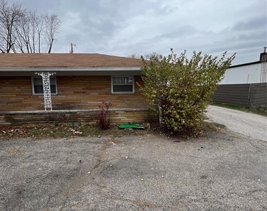 3001 N Campbell Avenue - Photo Thumbnail 1