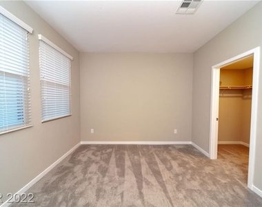 11290 Kraft Mountain Avenue - Photo Thumbnail 5