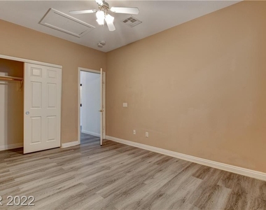 11215 Ivybridge Avenue - Photo Thumbnail 32