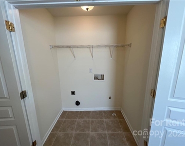 11713 Windy Mist Way - Photo Thumbnail 23