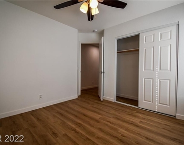 4706 Checker Way - Photo Thumbnail 13