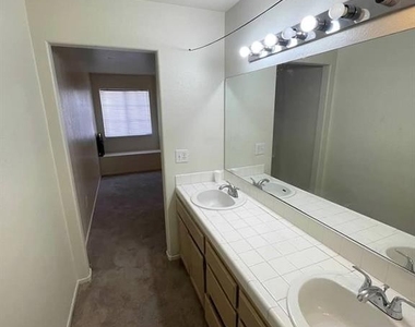 2725 South Nellis Boulevard - Photo Thumbnail 26