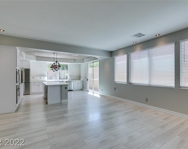 10729 Sapphire Vista Avenue - Photo Thumbnail 14