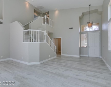 10729 Sapphire Vista Avenue - Photo Thumbnail 7