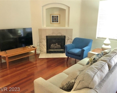 8028 Nestled Vista Avenue - Photo Thumbnail 6