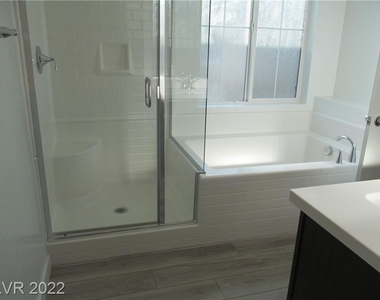 5730 Sky Pointe Drive - Photo Thumbnail 17