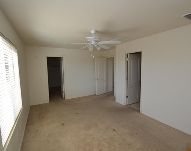 1306 S Burdock Drive - Photo Thumbnail 4