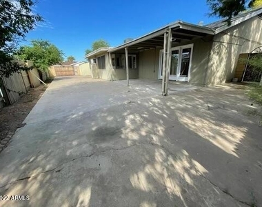 6041 W Mary Jane Lane - Photo Thumbnail 22