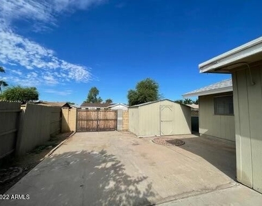 6041 W Mary Jane Lane - Photo Thumbnail 25