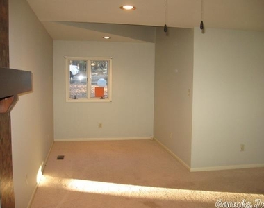 112 Ridgeview Dr. - Photo Thumbnail 3