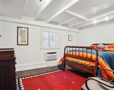 5918 Chestnut Street - Photo Thumbnail 13