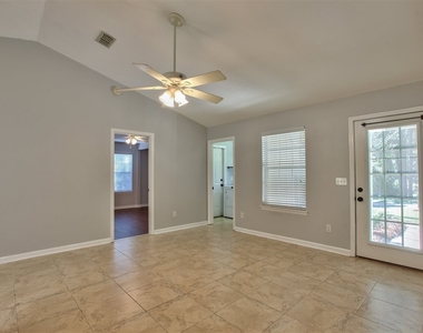 7805 N Briarcreek - Photo Thumbnail 9