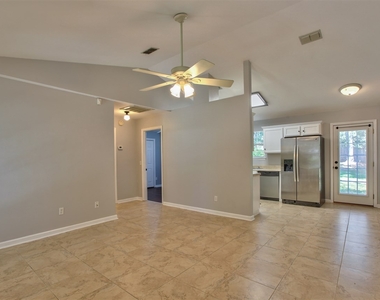 7805 N Briarcreek - Photo Thumbnail 7