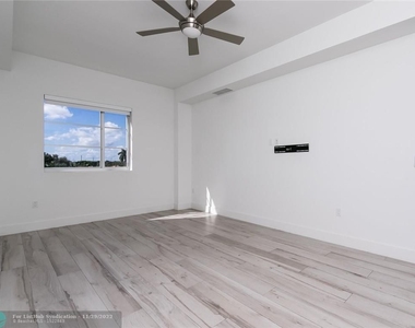 155 E Boca Raton Road - Photo Thumbnail 19