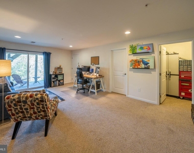 1827 Honeysuckle Court - Photo Thumbnail 22