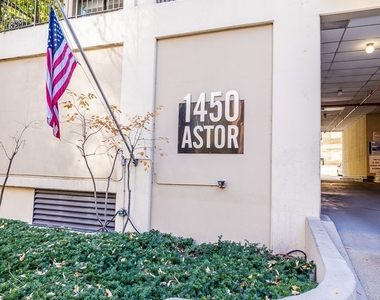 1450 N Astor Street - Photo Thumbnail 55