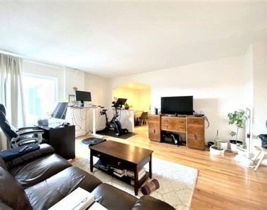 22 Chestnut Pl - Photo Thumbnail 11