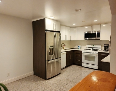 22 Chestnut Pl - Photo Thumbnail 3