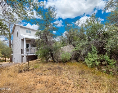 305 Remington Trail - Photo Thumbnail 17