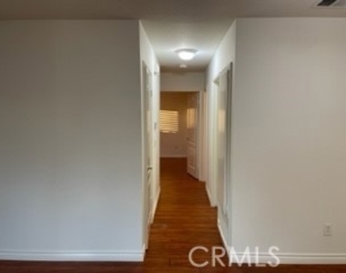 2425 Coventry Circle - Photo Thumbnail 6