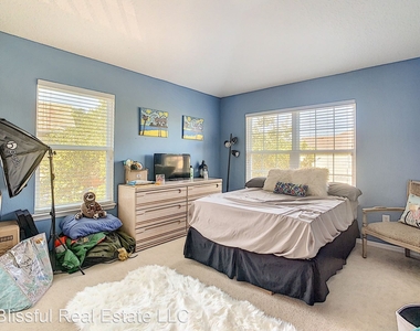 2210 San Jacinto Circle - Photo Thumbnail 22