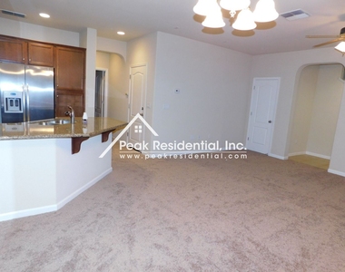 9036 Crescenda Lane - Photo Thumbnail 4