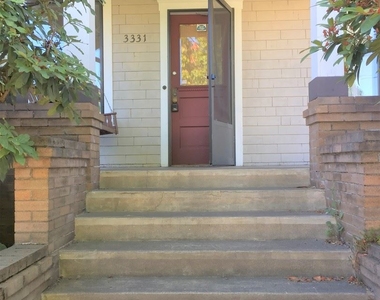 3331 Se 28th Place - Photo Thumbnail 1