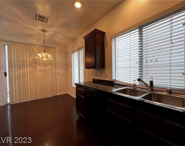 8218 Golden Flowers Street - Photo Thumbnail 12