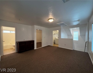 8218 Golden Flowers Street - Photo Thumbnail 14