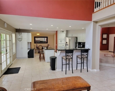 24633 Stagg Street - Photo Thumbnail 17