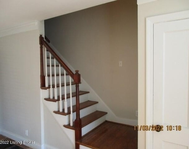 919 Parkway Dr - Photo Thumbnail 5