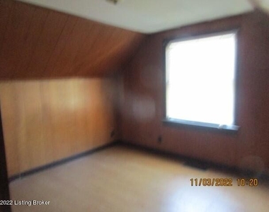 919 Parkway Dr - Photo Thumbnail 11