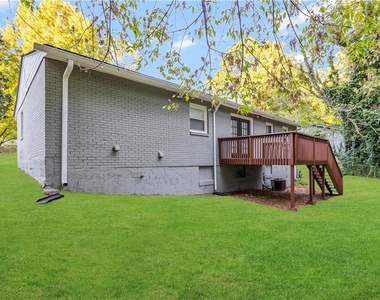 3473 Pinehill Drive - Photo Thumbnail 11