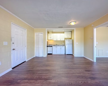 2241 W Pensacola - Photo Thumbnail 18