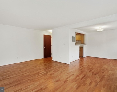 2725 39th St Nw #201 - Photo Thumbnail 8