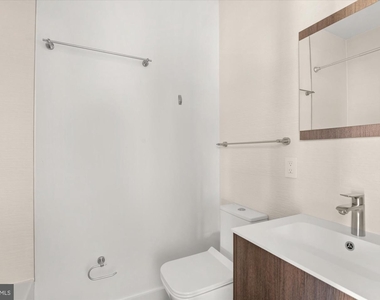 2247 12th St Nw #4 - Photo Thumbnail 25