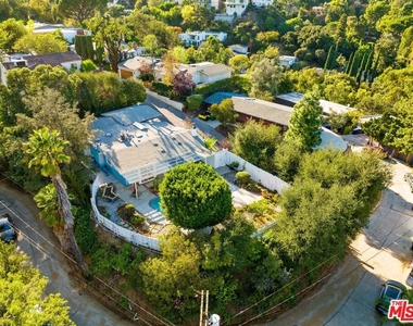 8730 Hollywood Hills Rd - Photo Thumbnail 1