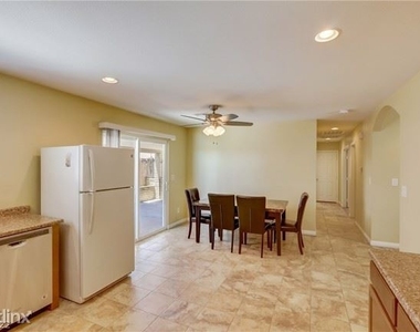 5513 R Deodar Drive - Photo Thumbnail 13