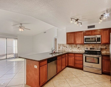 1833 N Center Avenue Unit - Photo Thumbnail 1