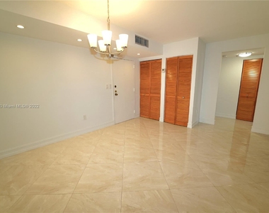 210 174th St Apt 1818 - Photo Thumbnail 0