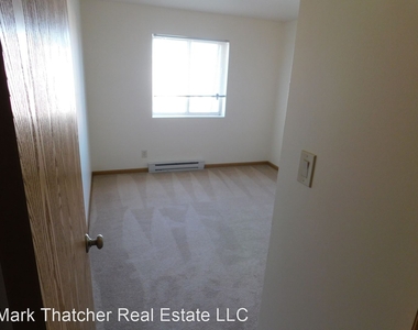 209-215 Roosevelt Drive - Photo Thumbnail 10