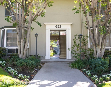 652 Orange Grove Avenue - Photo Thumbnail 1