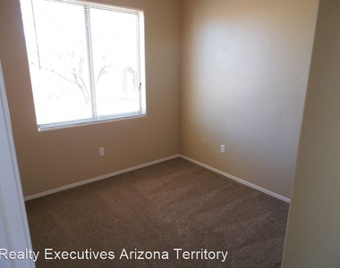 473 E Cactus Mountain Dr - Photo Thumbnail 4