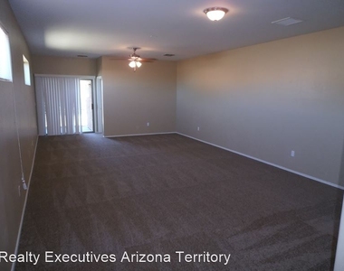 473 E Cactus Mountain Dr - Photo Thumbnail 2