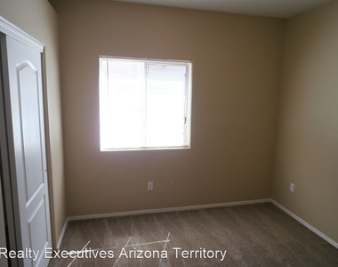 473 E Cactus Mountain Dr - Photo Thumbnail 10