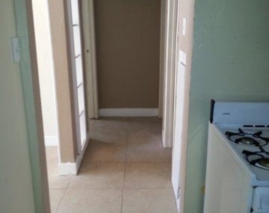 2138 E Turney Ave Apt B - Photo Thumbnail 15