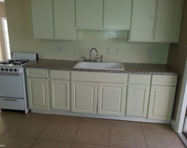 2138 E Turney Ave Apt B - Photo Thumbnail 13